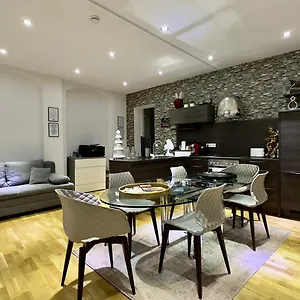  Apartment Beefree Loft L Beletage Im Stadtpalais I Whirlpool I Metro